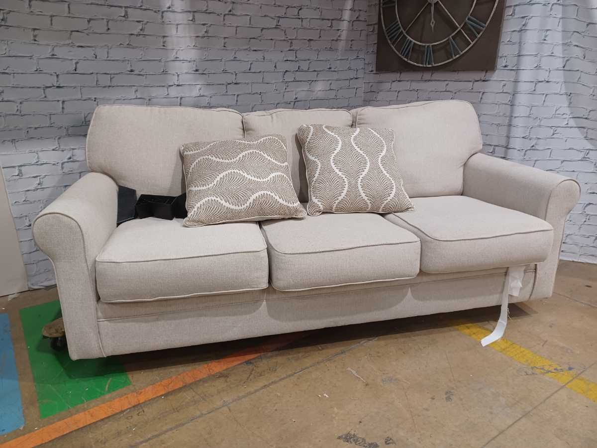 Belcaro Place-Exclusive Sofa - Gallery Image 7